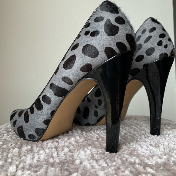 NINE WEST Pony Hair Print Peep Toe Heels 7.5 - Picture 7 of 12